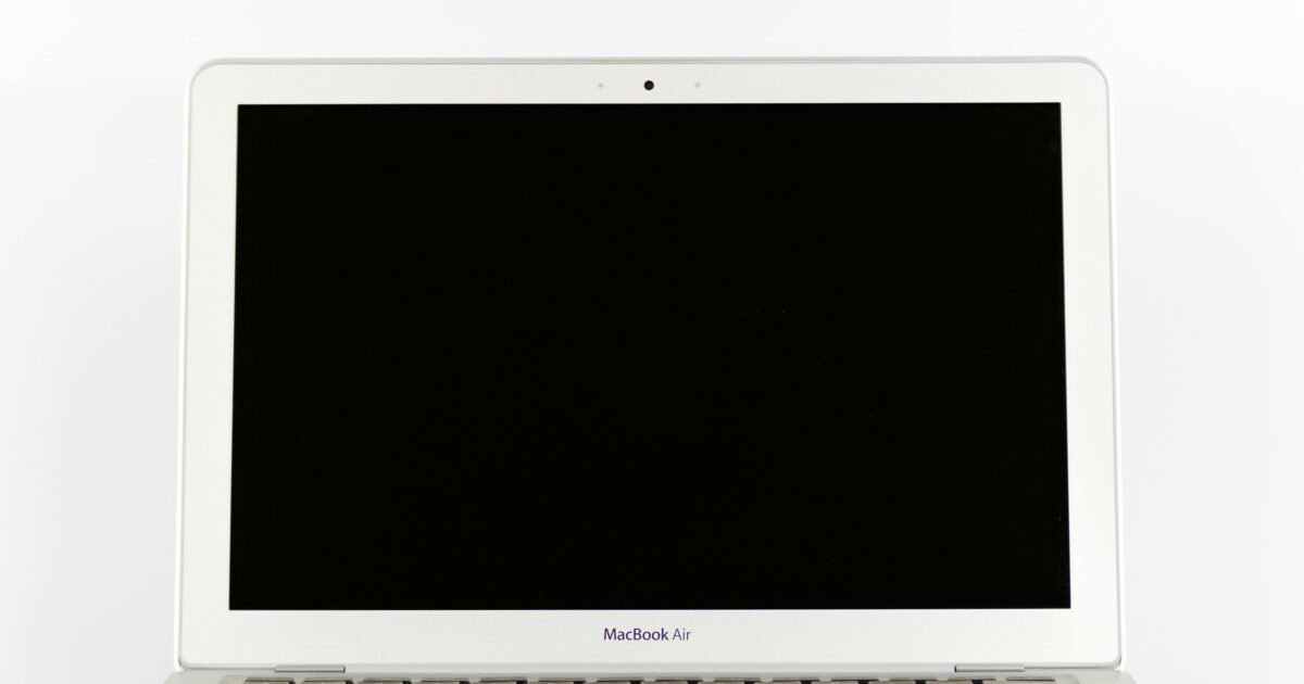 Ordinateur portable pour suivre les core updates Google